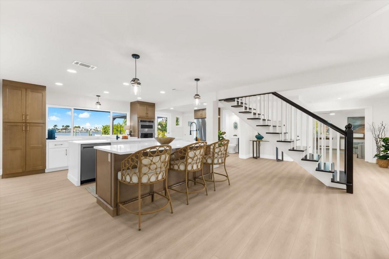 16895 1st Street E, North Redington Beach, FL 33708 Photo