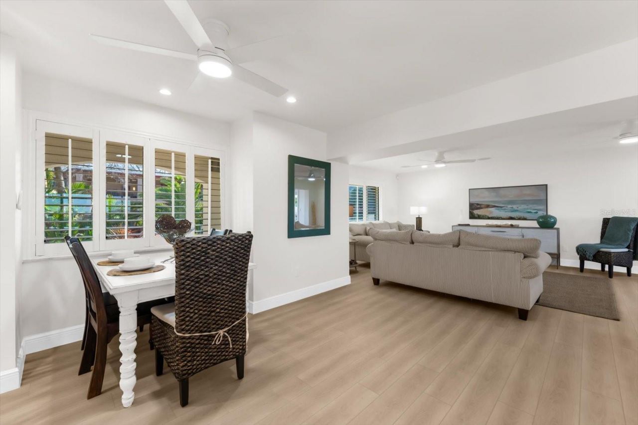 16895 1st Street E, North Redington Beach, FL 33708 Photo