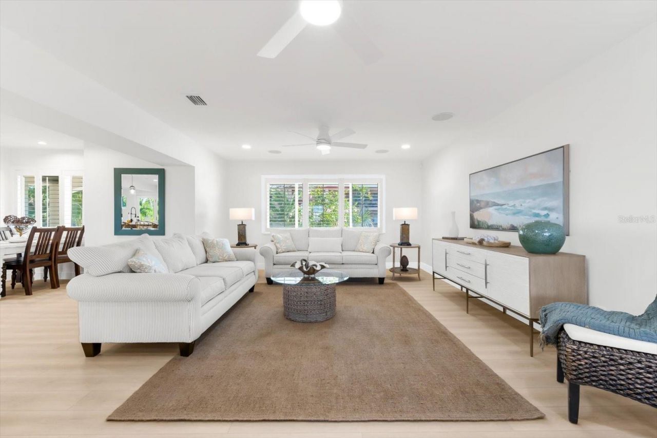 16895 1st Street E, North Redington Beach, FL 33708 Photo