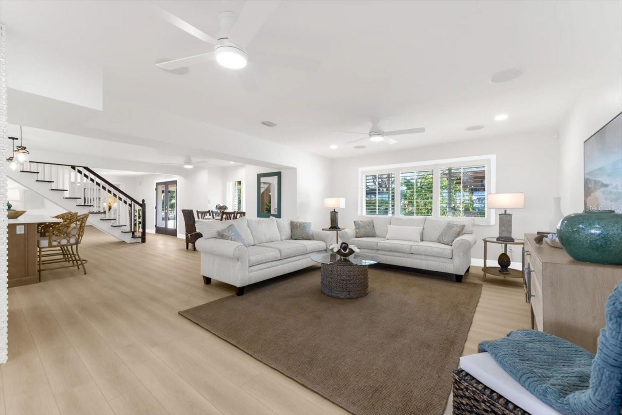 16895 1st Street E, North Redington Beach, FL 33708 Photo