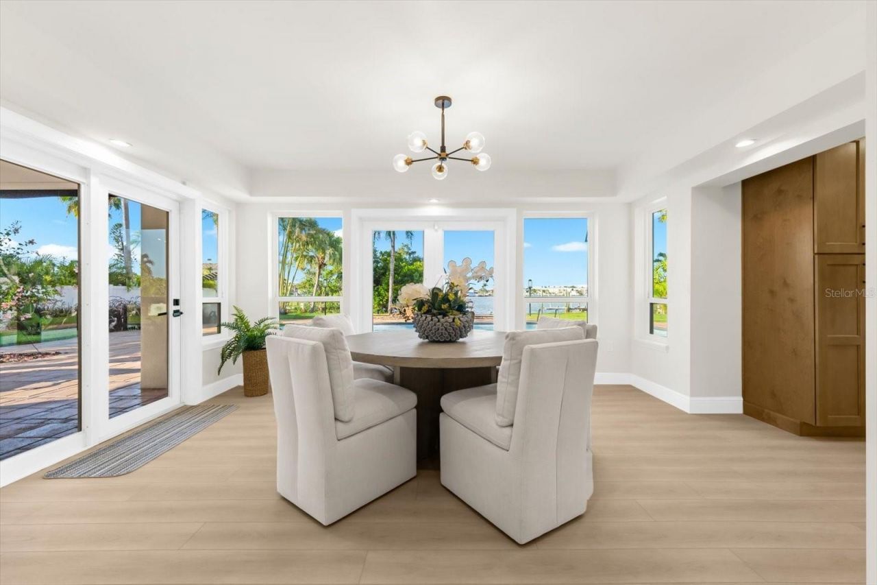 16895 1st Street E, North Redington Beach, FL 33708 Photo