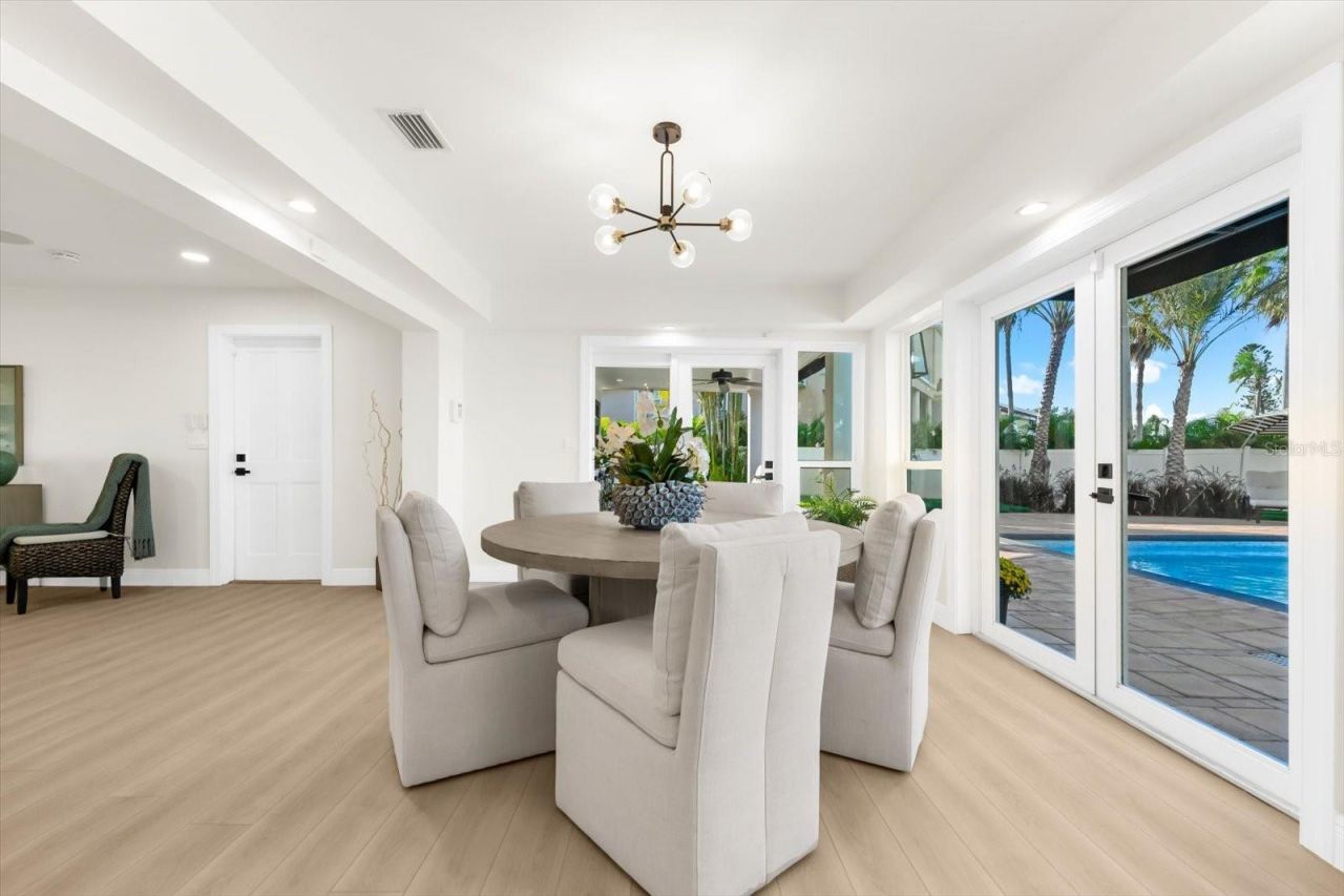 16895 1st Street E, North Redington Beach, FL 33708 Photo