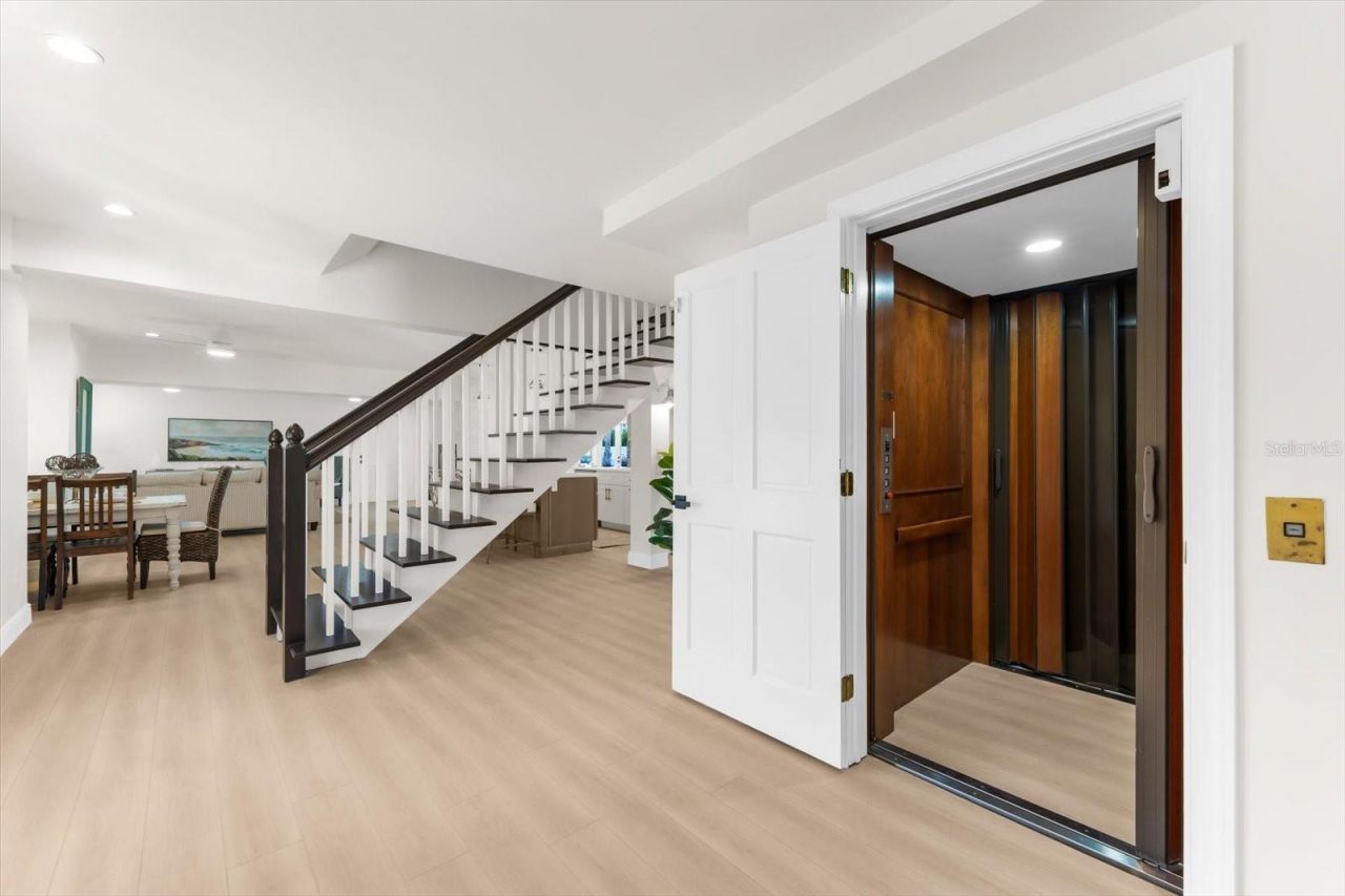 16895 1st Street E, North Redington Beach, FL 33708 Photo