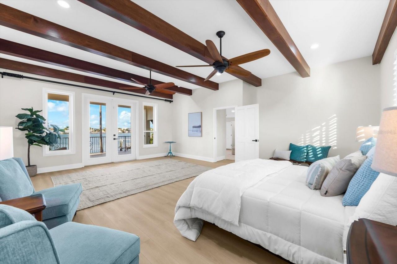 16895 1st Street E, North Redington Beach, FL 33708 Photo