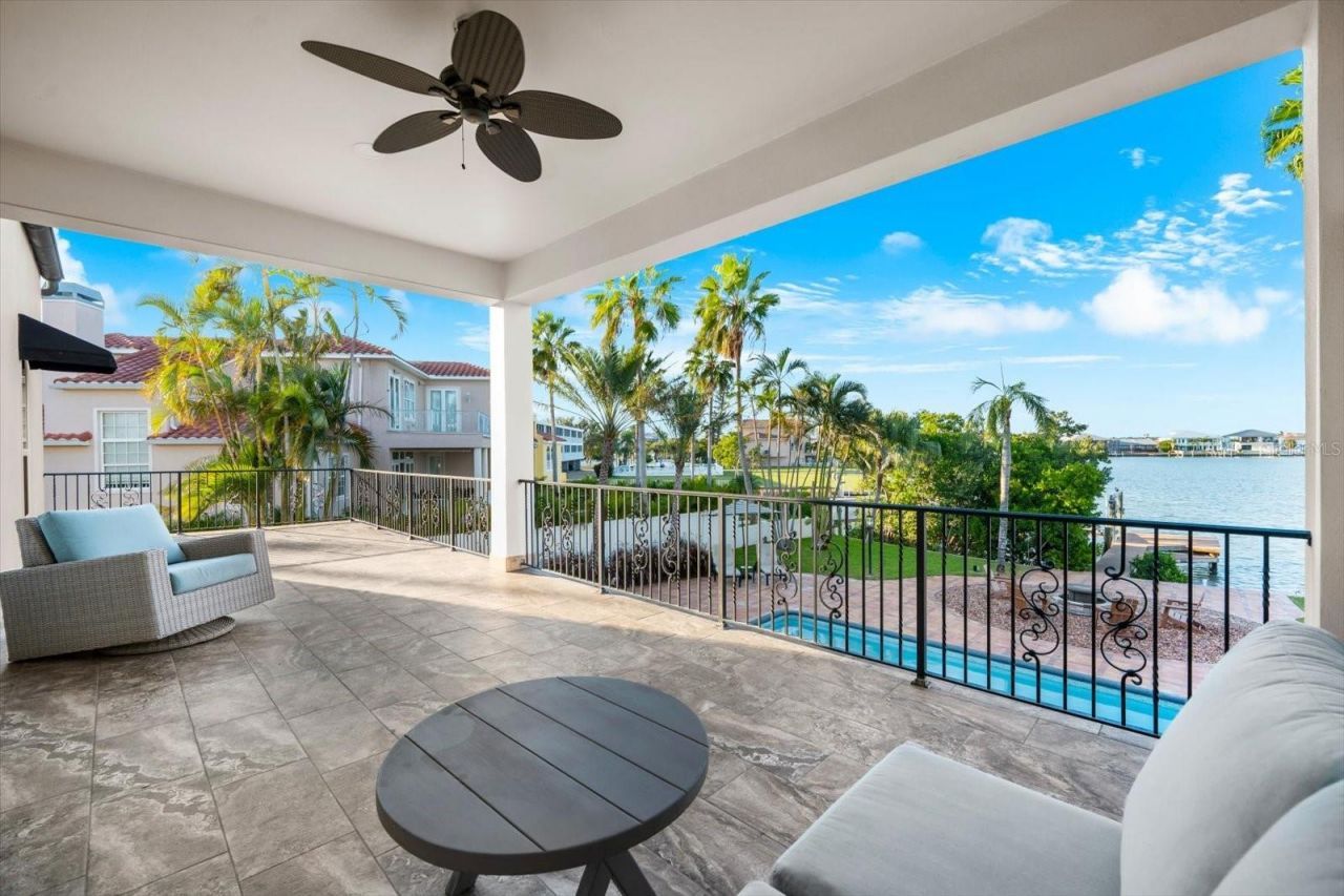 16895 1st Street E, North Redington Beach, FL 33708 Photo