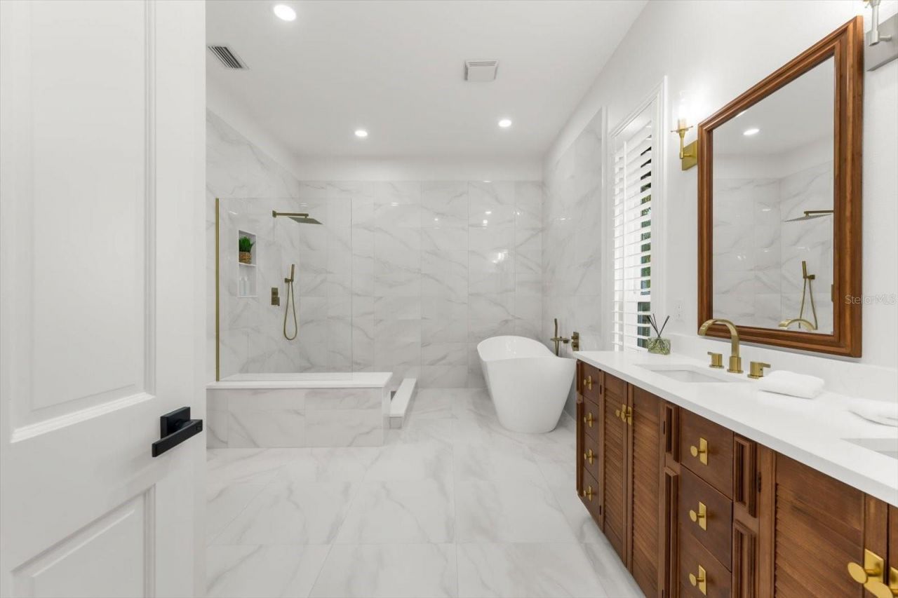 16895 1st Street E, North Redington Beach, FL 33708 Photo