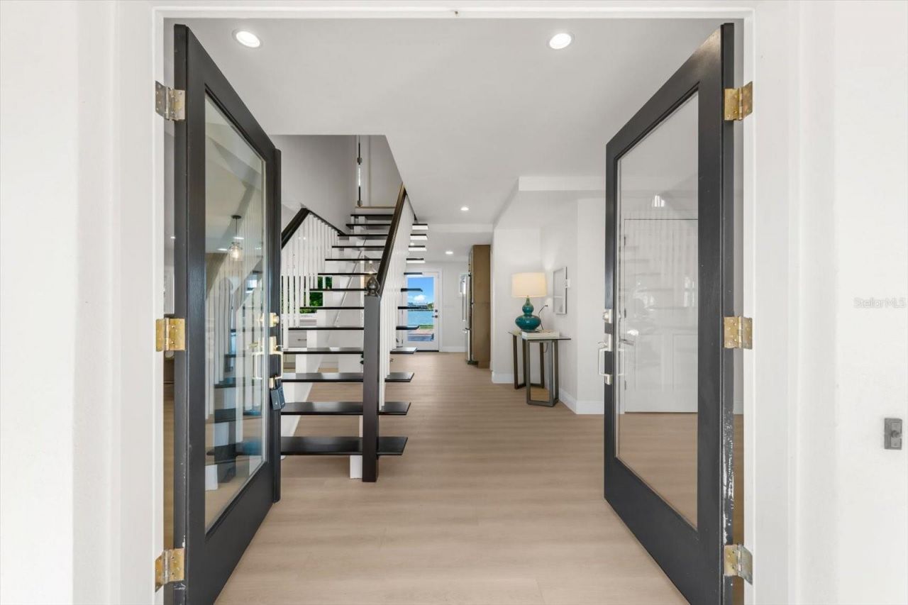 16895 1st Street E, North Redington Beach, FL 33708 Photo