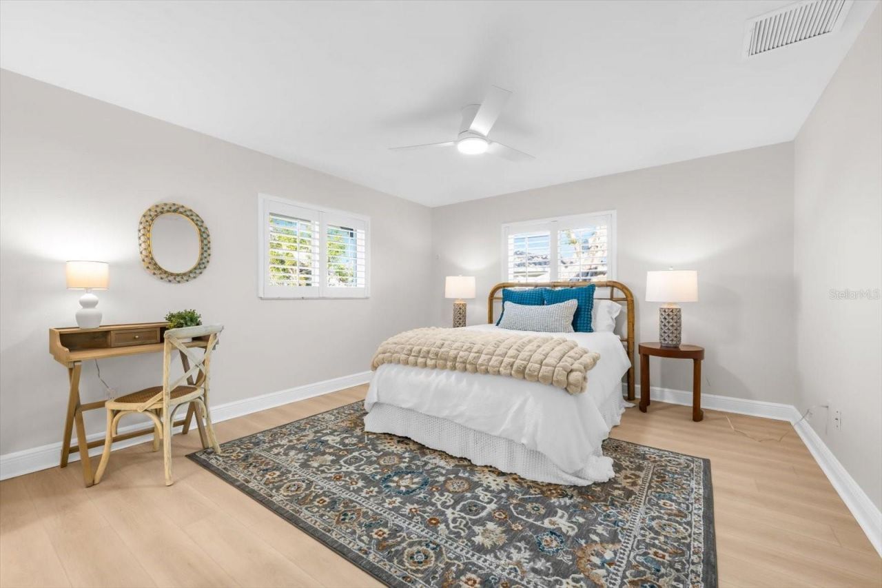 16895 1st Street E, North Redington Beach, FL 33708 Photo