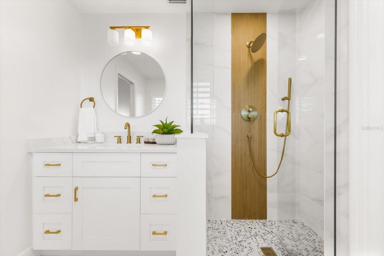 16895 1st Street E, North Redington Beach, FL 33708 Photo