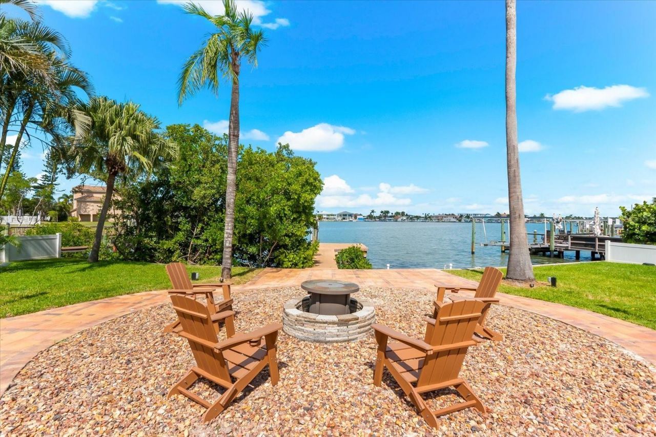 16895 1st Street E, North Redington Beach, FL 33708 Photo