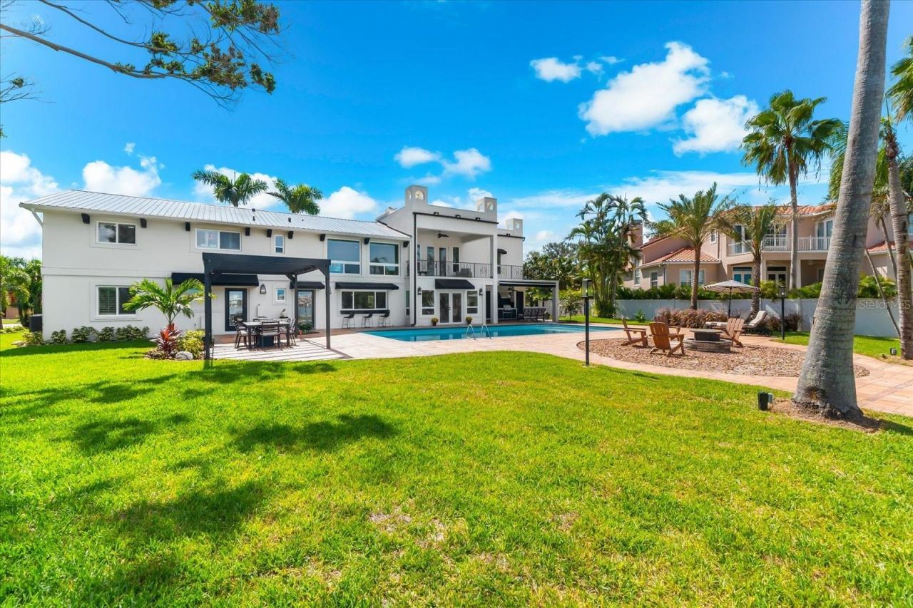 16895 1st Street E, North Redington Beach, FL 33708 Photo