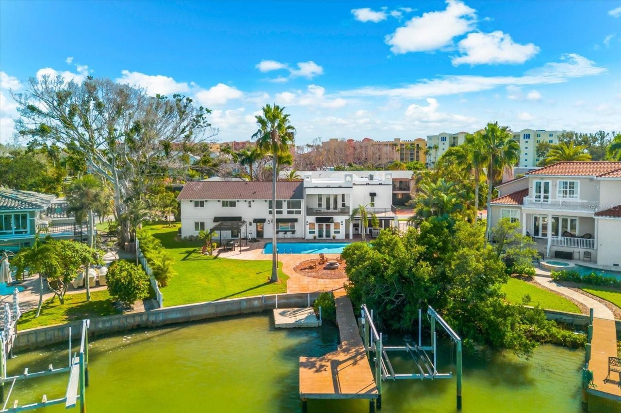 16895 1st Street E, North Redington Beach, FL 33708 Photo