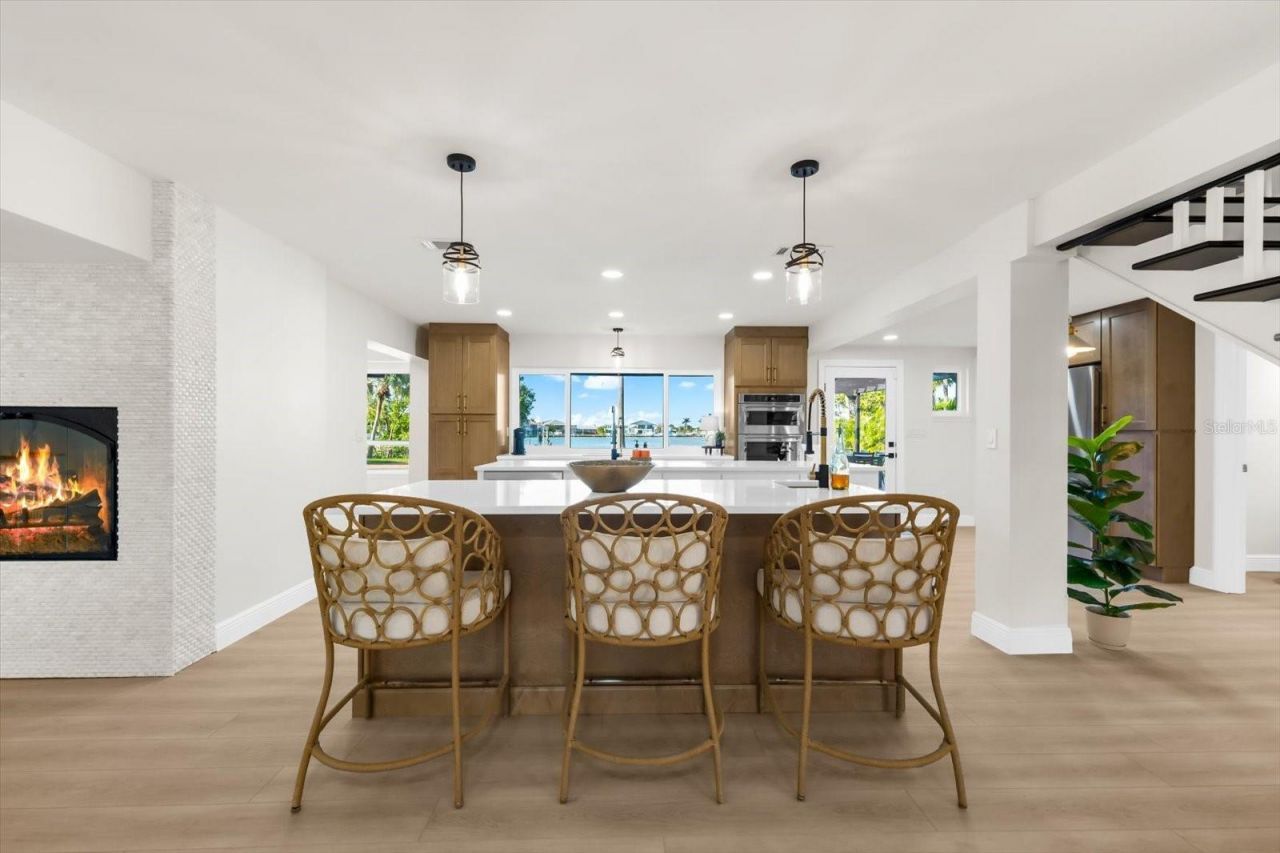 16895 1st Street E, North Redington Beach, FL 33708 Photo