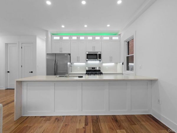 110 Walnut Street, Forest Hills, NY 11375