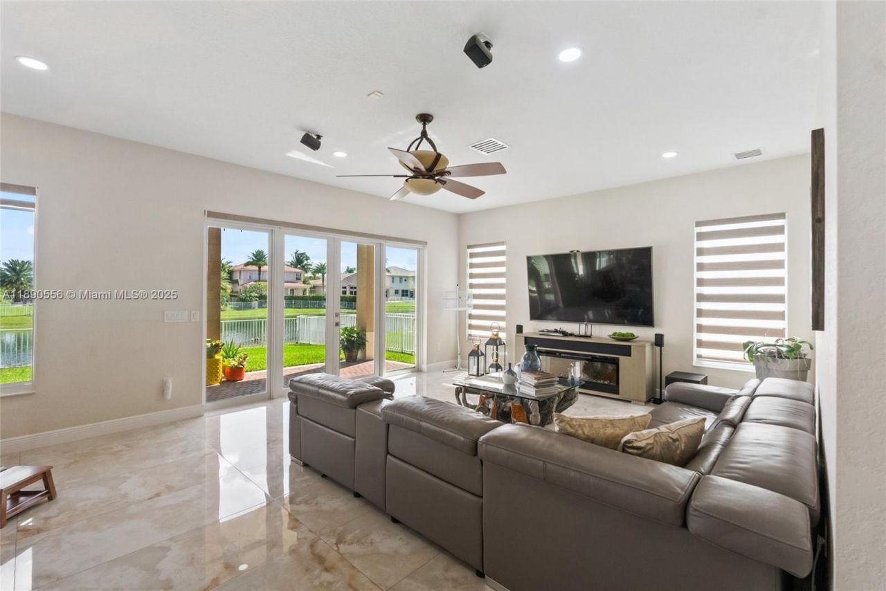 5413 SW 186th Way, Miramar, FL 33029 Photo