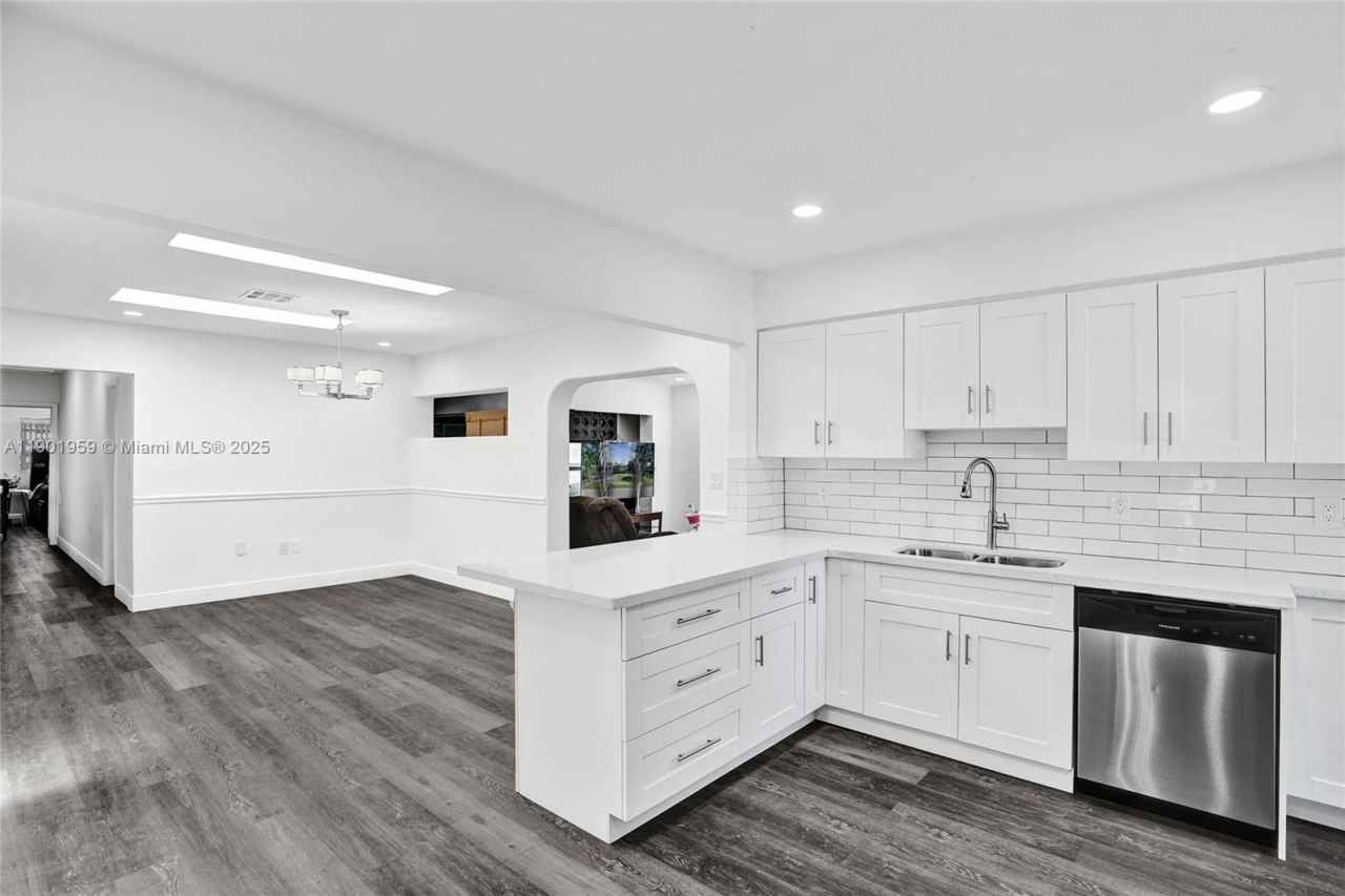 6300 SW 62nd Pl, South Miami, FL 33143 Photo