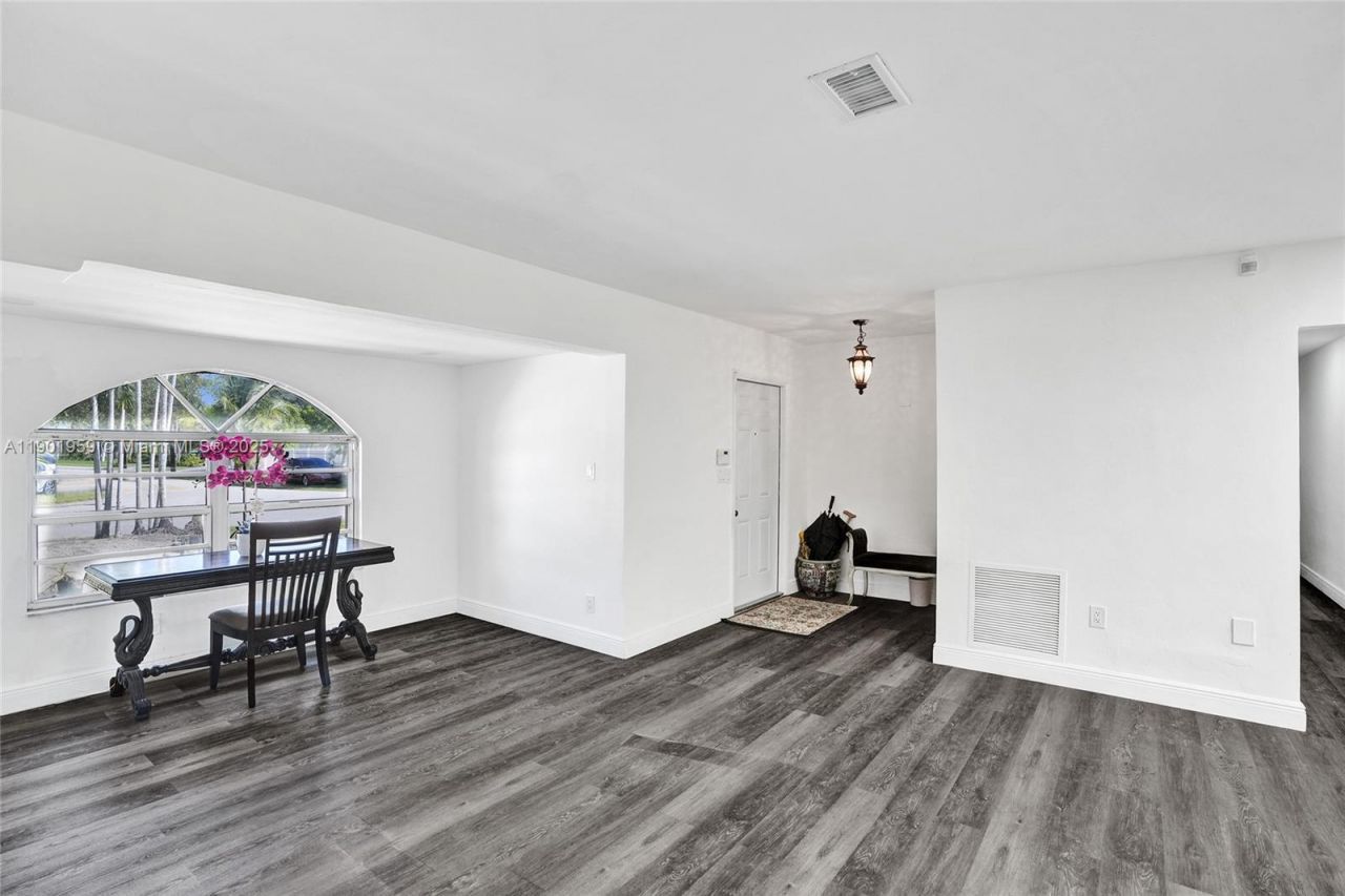 6300 SW 62nd Pl, South Miami, FL 33143 Photo