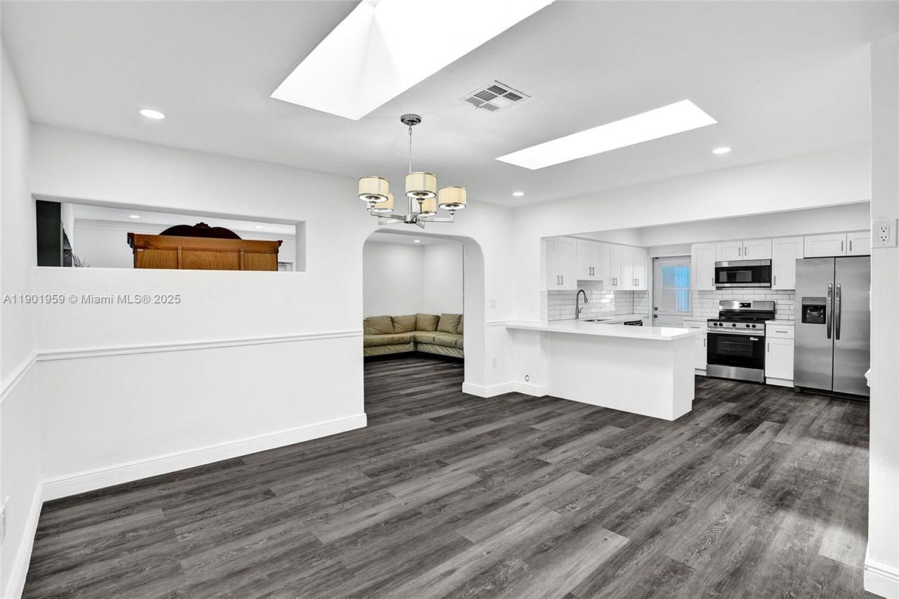 6300 SW 62nd Pl, South Miami, FL 33143 Photo