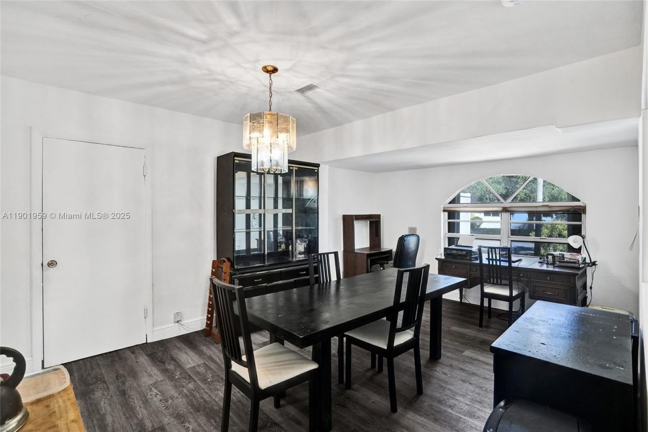 6300 SW 62nd Pl, South Miami, FL 33143 Photo