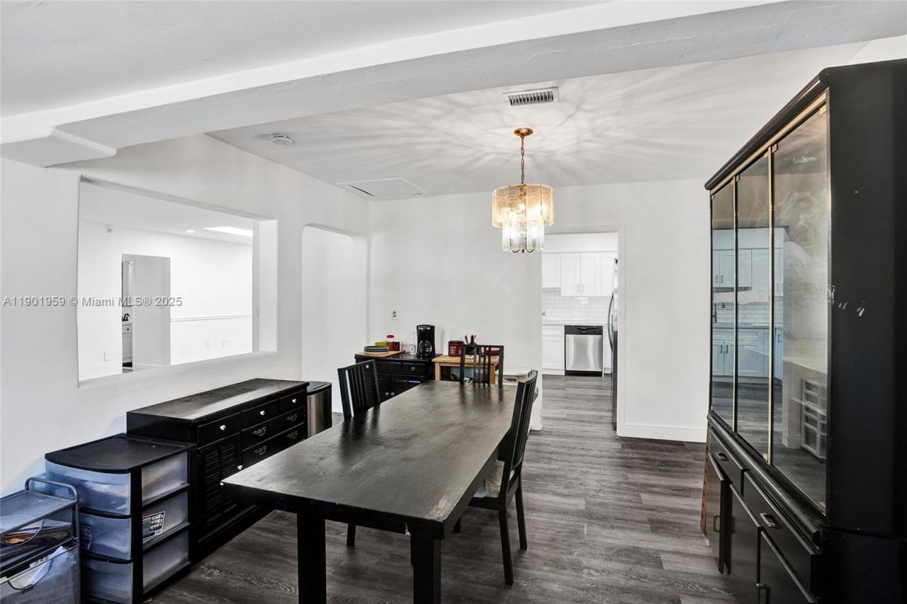 6300 SW 62nd Pl, South Miami, FL 33143 Photo