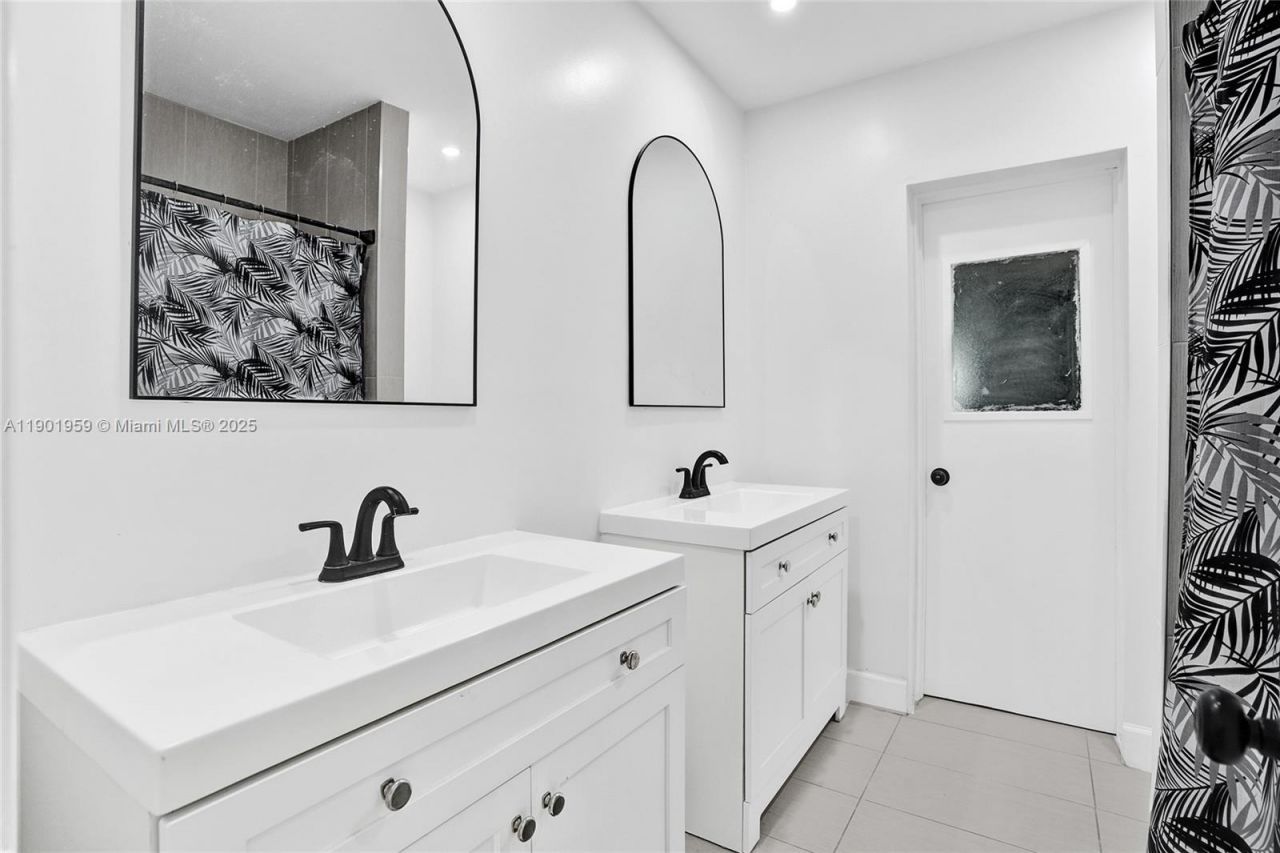 6300 SW 62nd Pl, South Miami, FL 33143 Photo