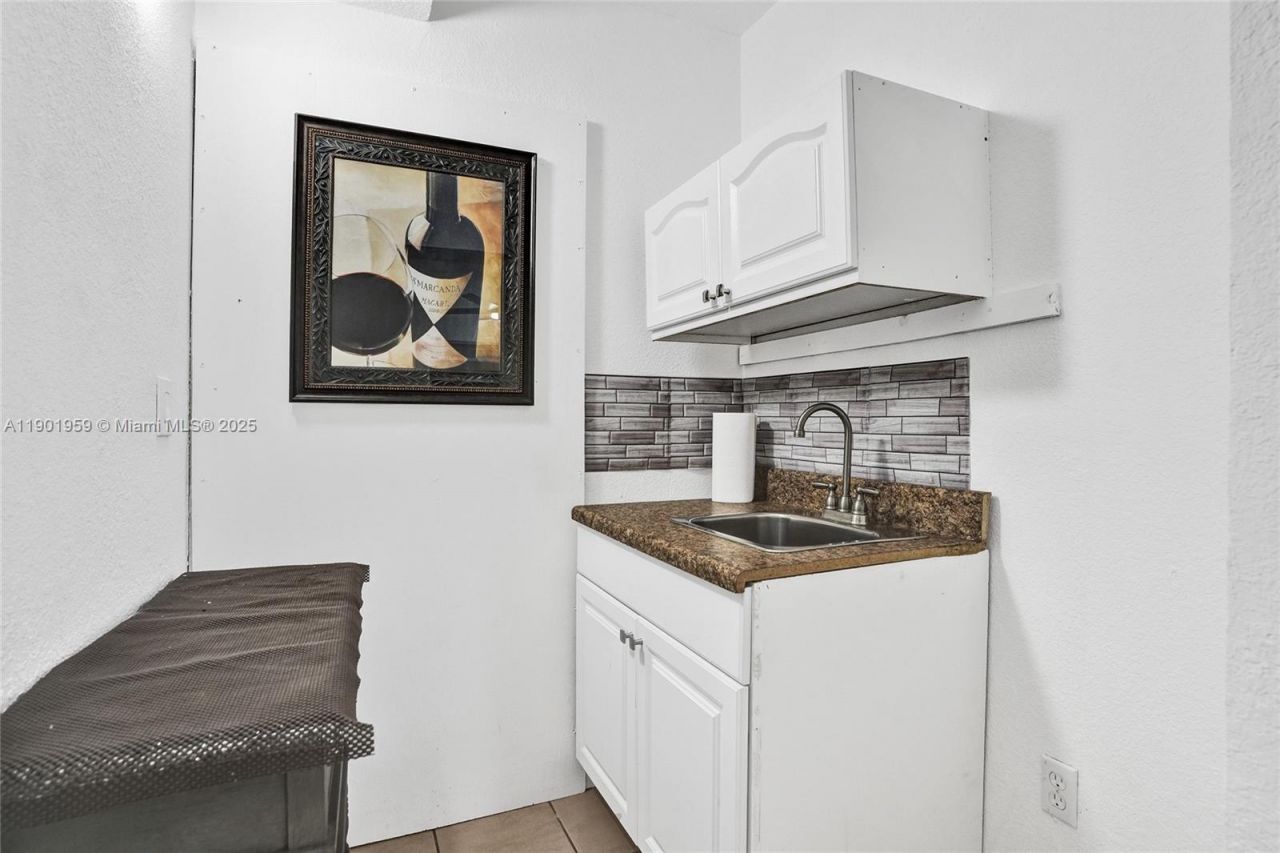 6300 SW 62nd Pl, South Miami, FL 33143 Photo