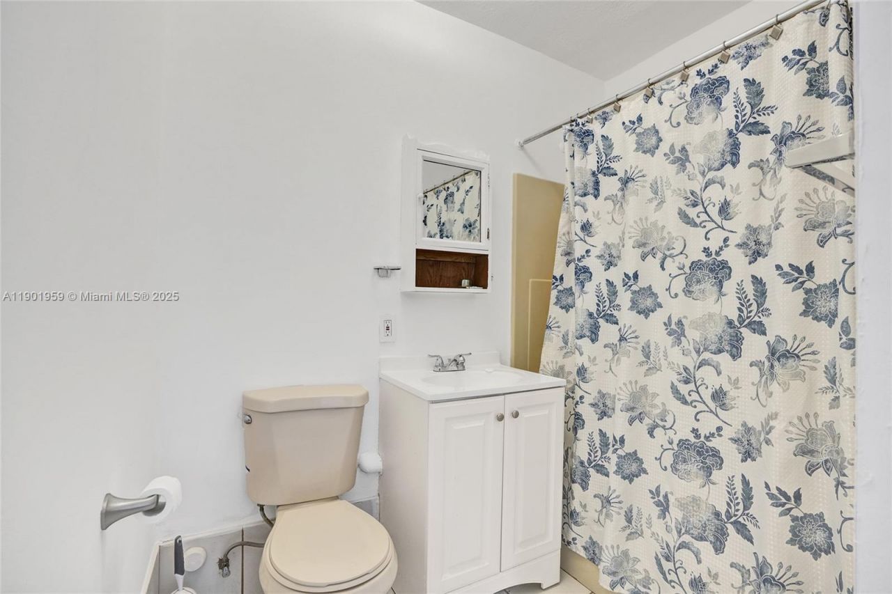 6300 SW 62nd Pl, South Miami, FL 33143 Photo