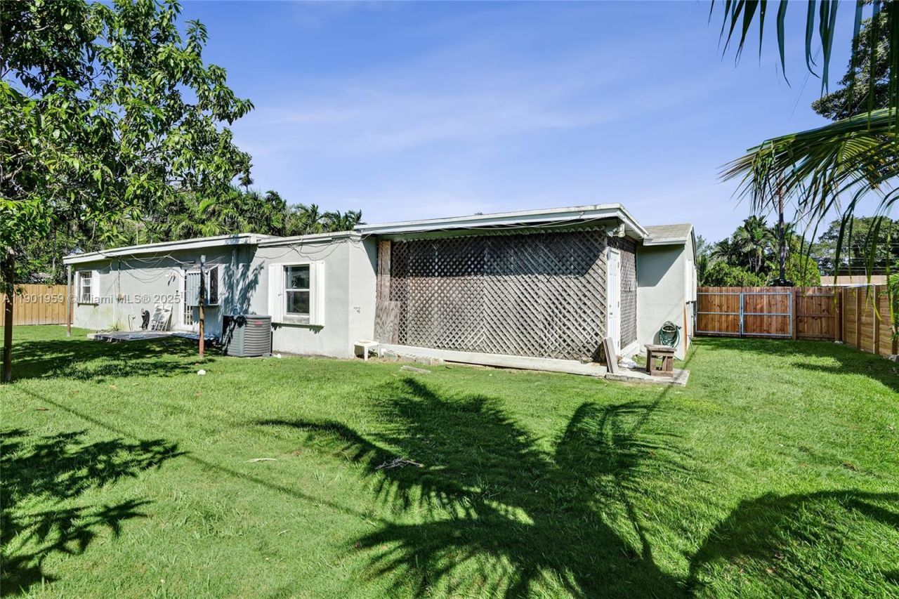 6300 SW 62nd Pl, South Miami, FL 33143 Photo