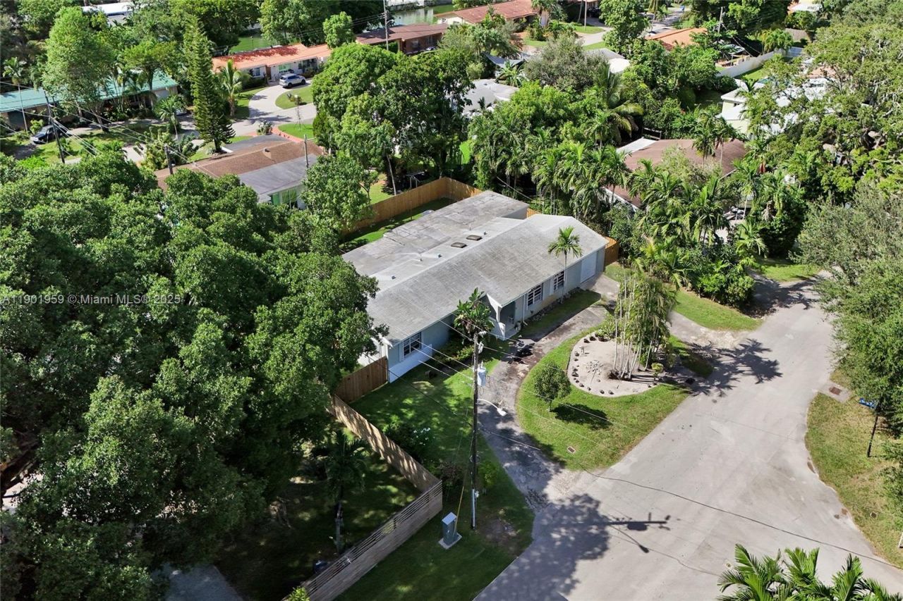 6300 SW 62nd Pl, South Miami, FL 33143 Photo