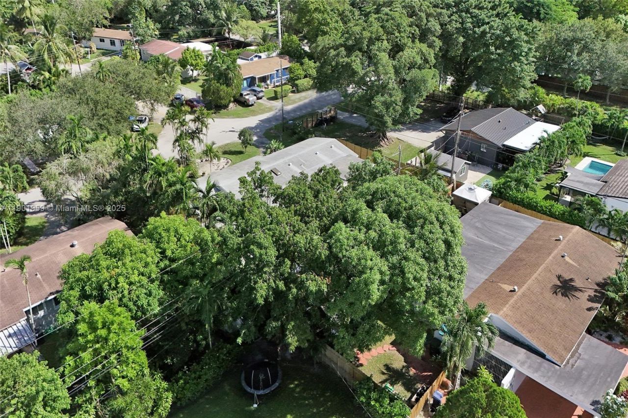 6300 SW 62nd Pl, South Miami, FL 33143 Photo