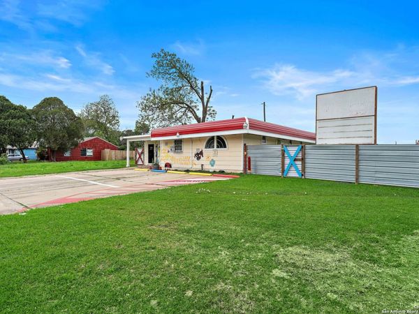 5639 Overdale, Houston, TX 77033