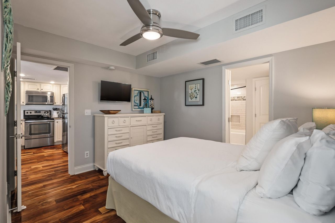 2901 Atrium Villa Photo 25