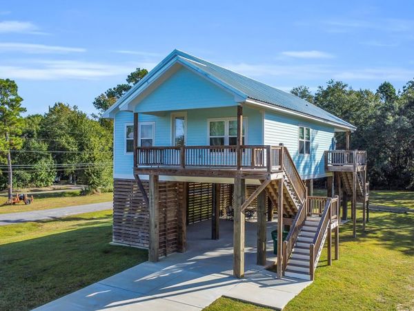 10002 Oliver Street, Bay Saint Louis, MS 39520