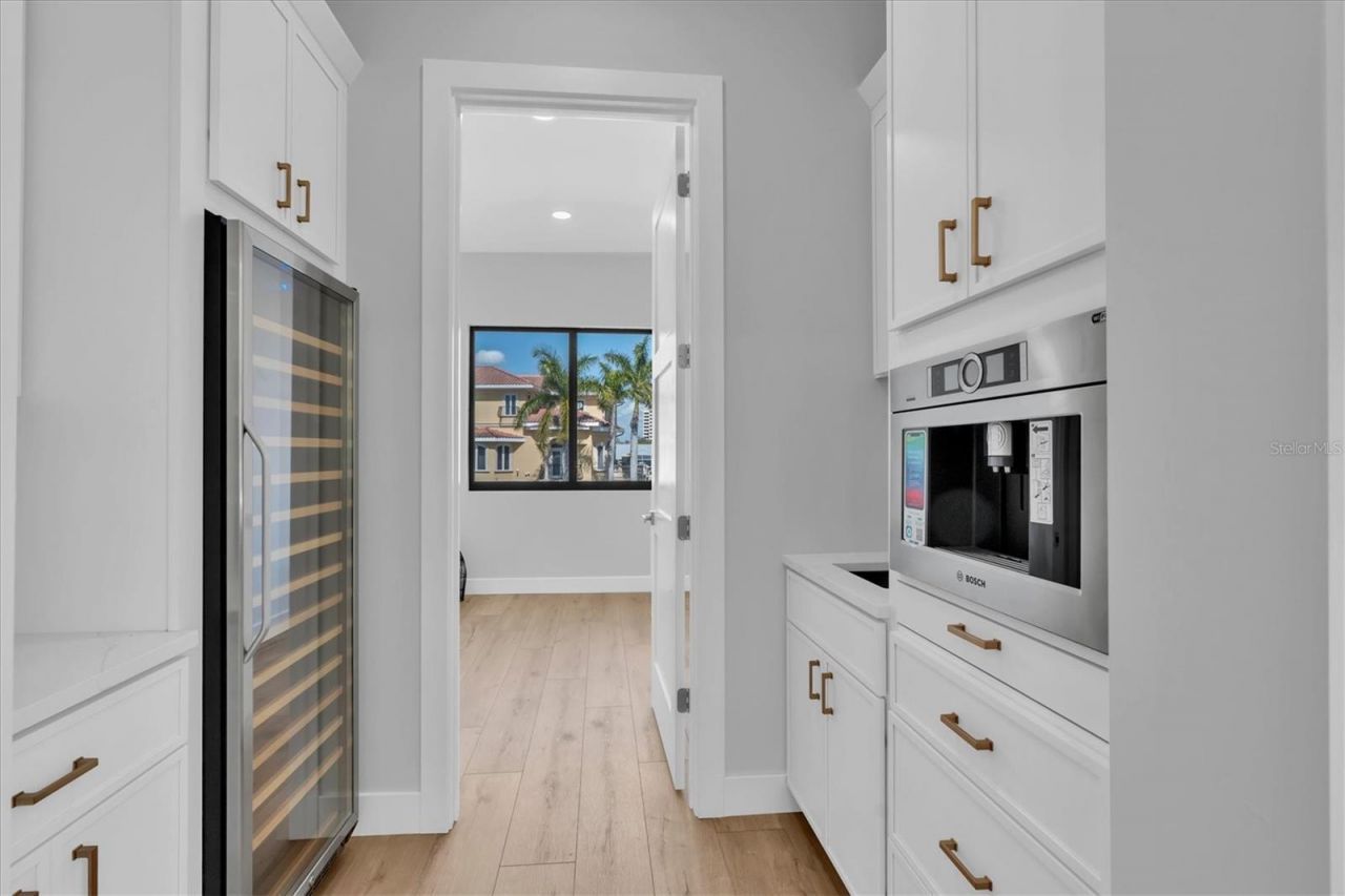 5964 Bayview Circle S, Gulfport, FL 33707 Photo