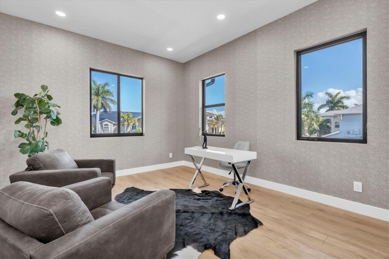 5964 Bayview Circle S, Gulfport, FL 33707 Photo