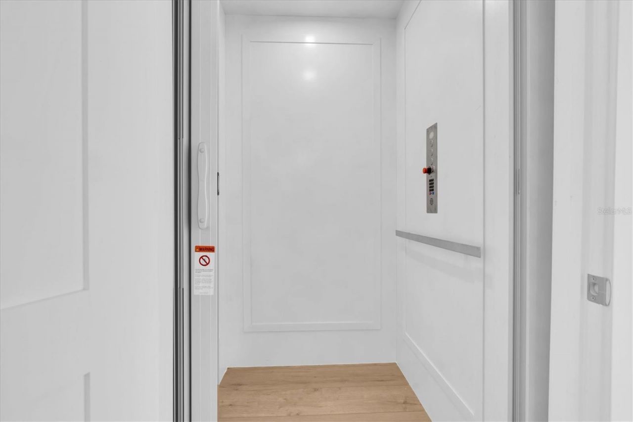 5964 Bayview Circle S, Gulfport, FL 33707 Photo