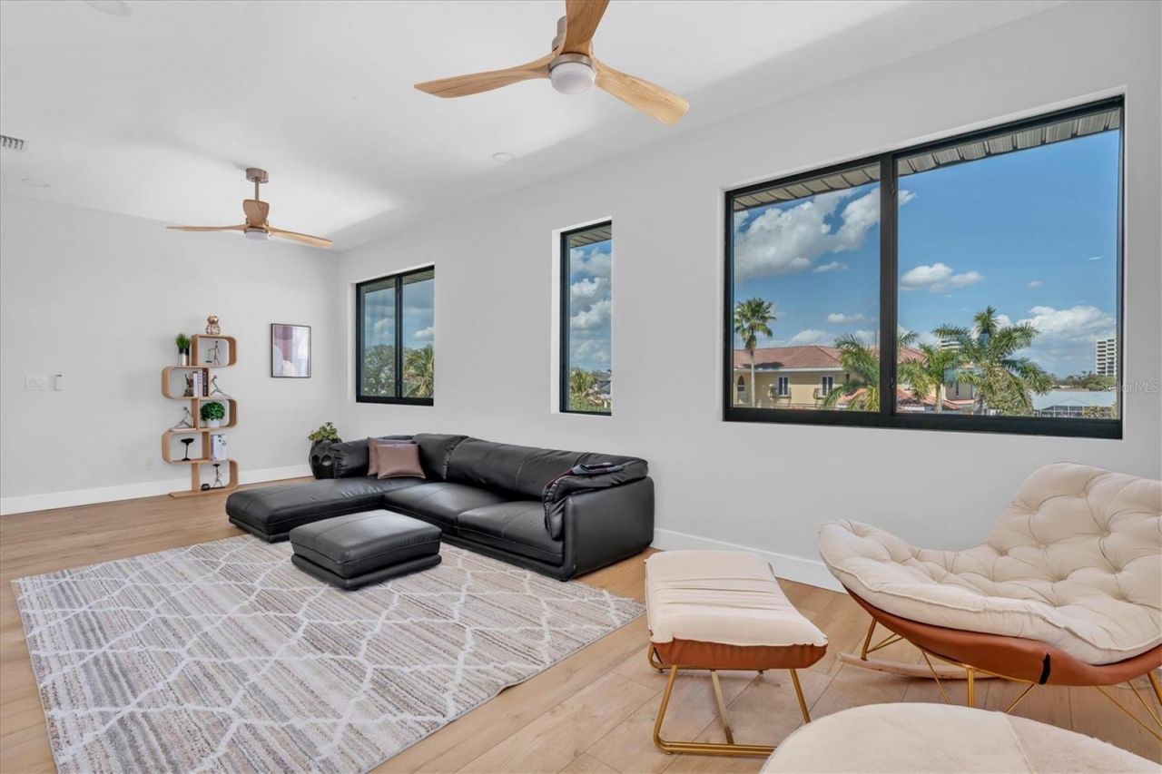 5964 Bayview Circle S, Gulfport, FL 33707 Photo