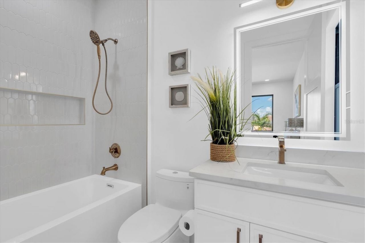 5964 Bayview Circle S, Gulfport, FL 33707 Photo