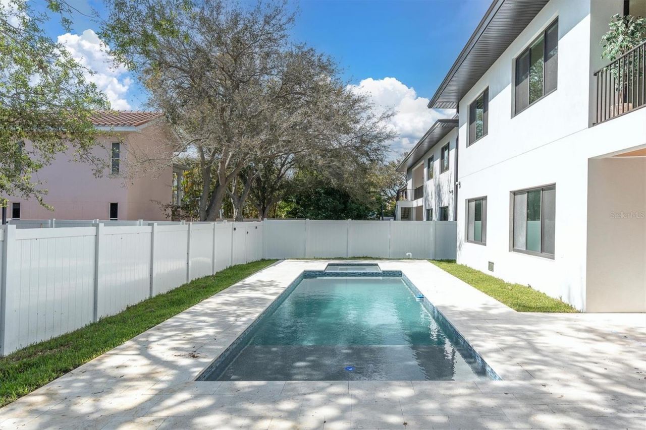 5964 Bayview Circle S, Gulfport, FL 33707 Photo