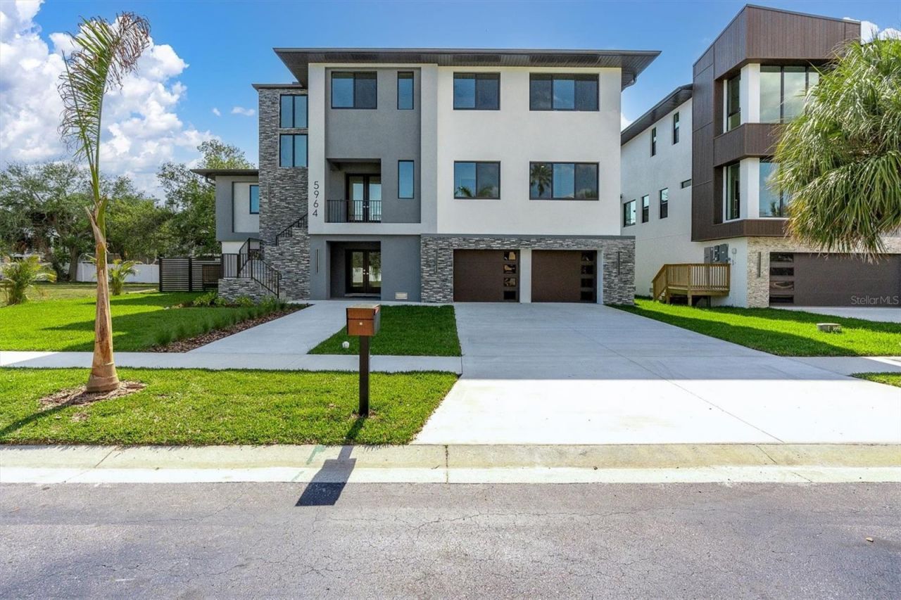 5964 Bayview Circle S, Gulfport, FL 33707 Photo