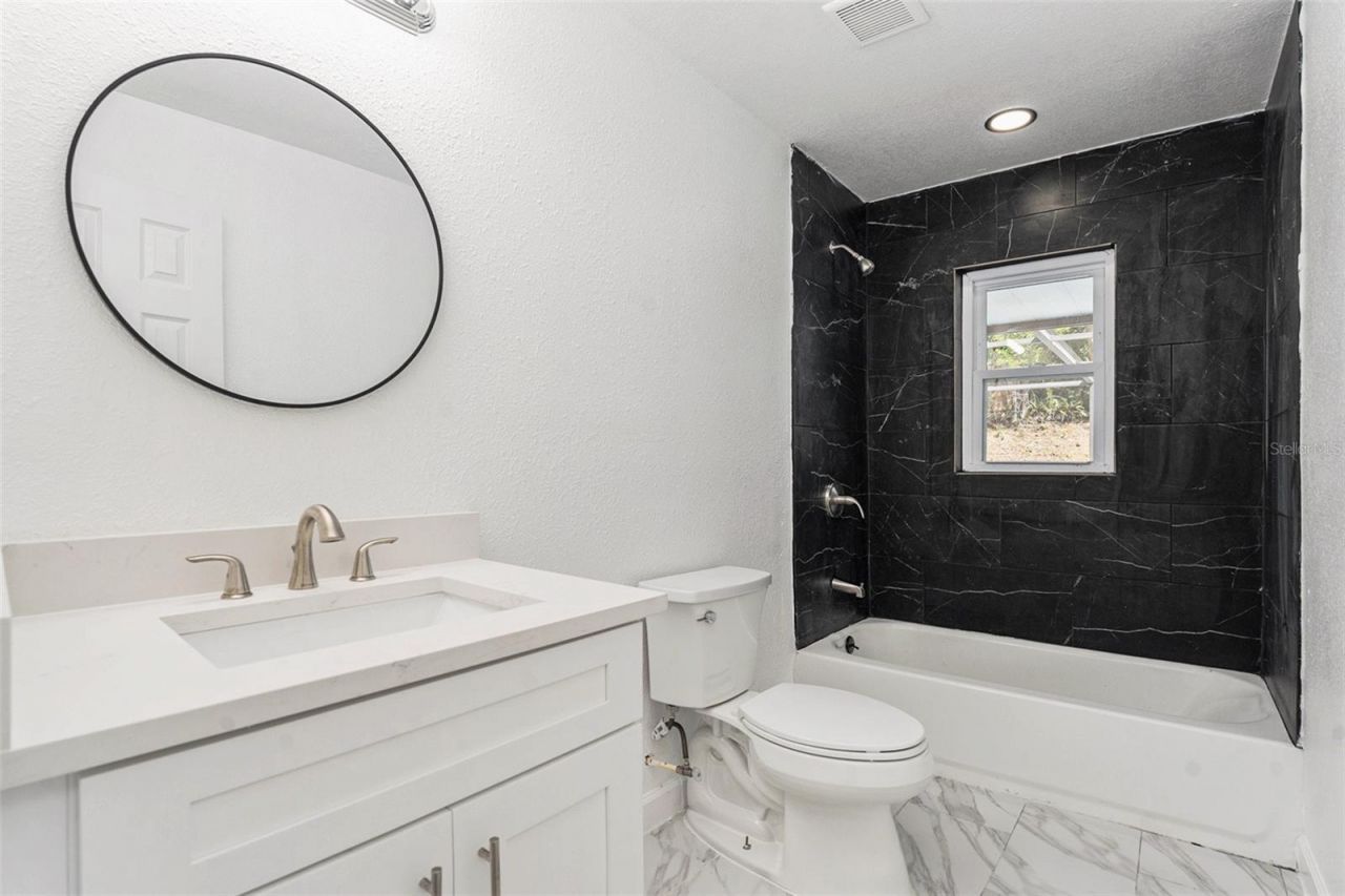 7106 Lynwood Drive, Tampa, FL 33637 Photo