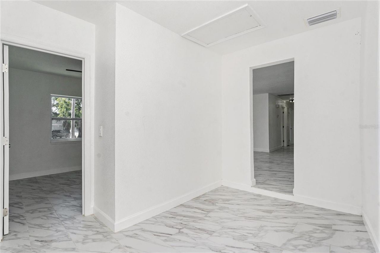 7106 Lynwood Drive, Tampa, FL 33637 Photo