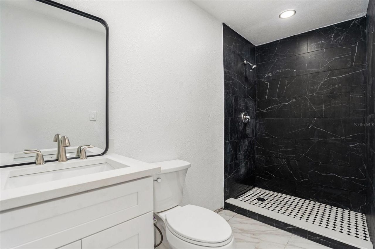 7106 Lynwood Drive, Tampa, FL 33637 Photo