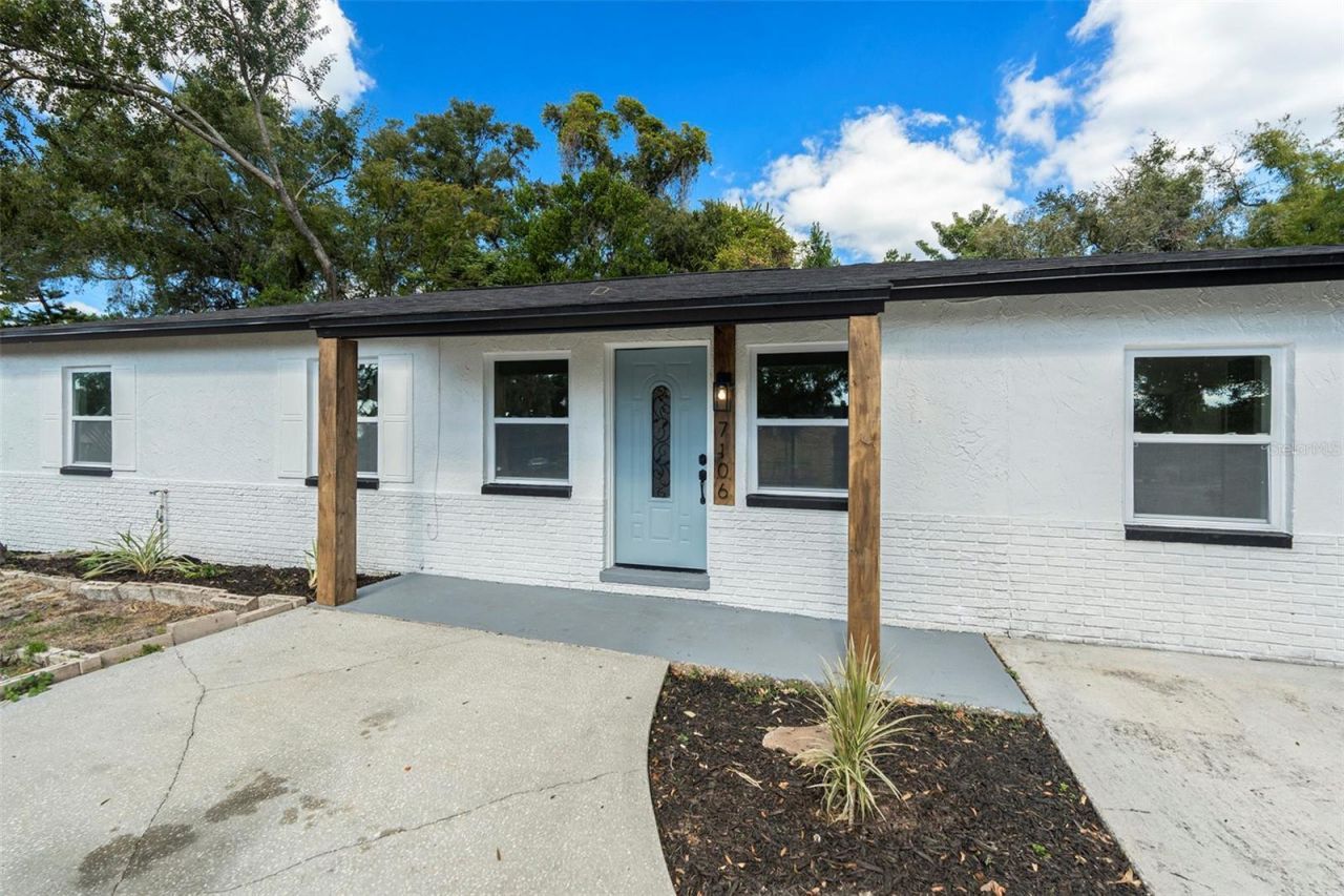 7106 Lynwood Drive, Tampa, FL 33637 Photo