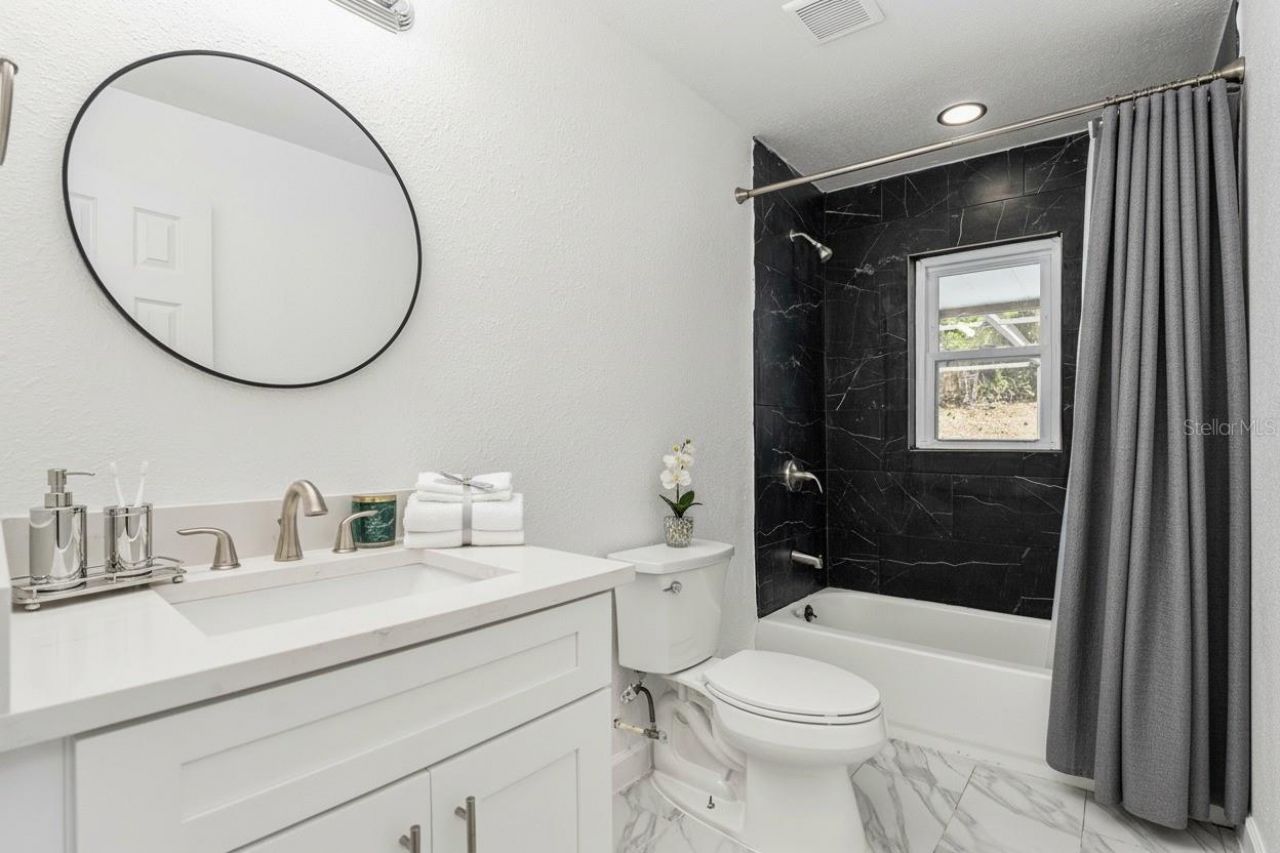 7106 Lynwood Drive, Tampa, FL 33637 Photo