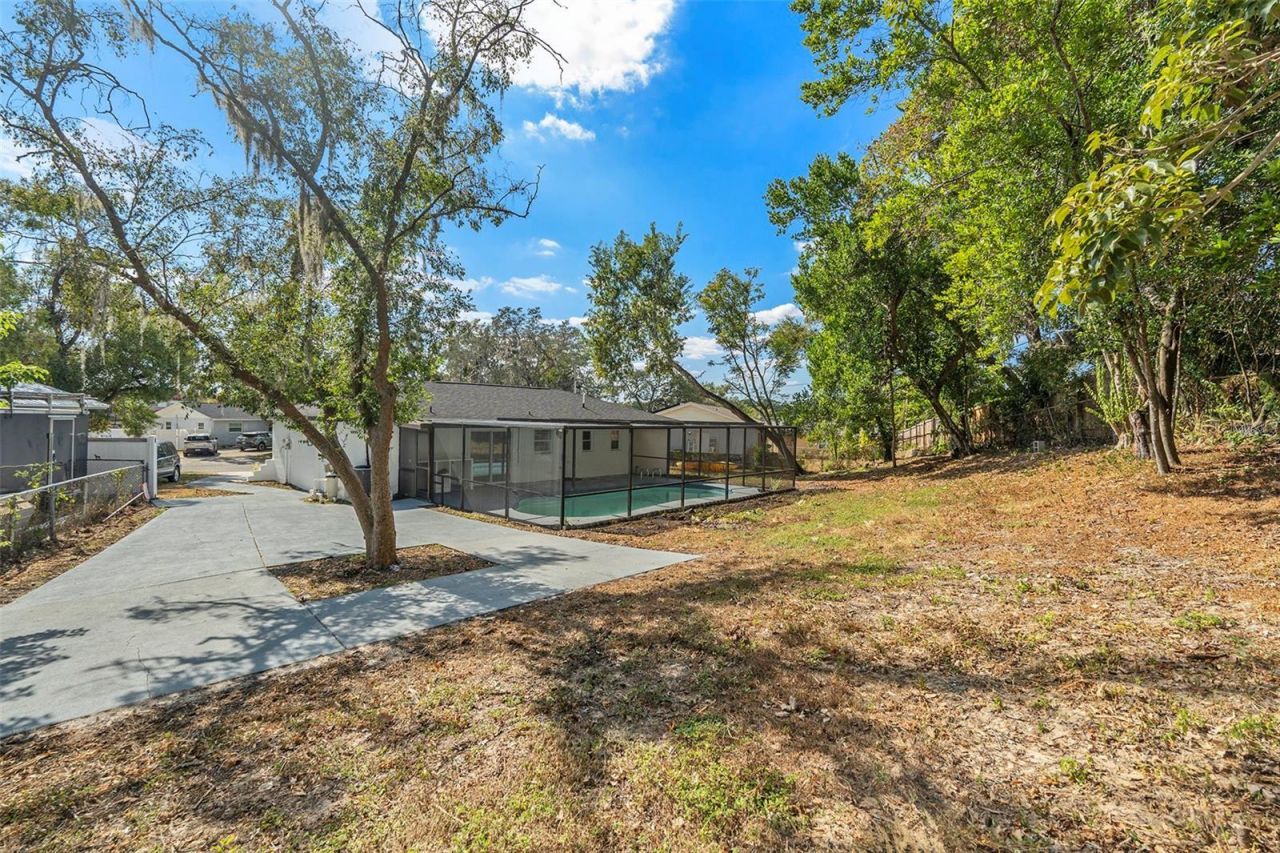 7106 Lynwood Drive, Tampa, FL 33637 Photo