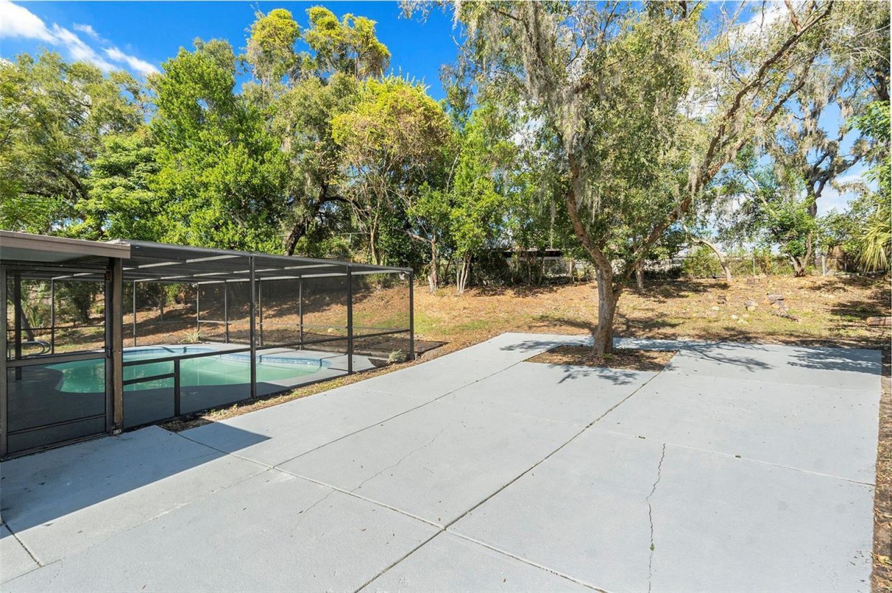 7106 Lynwood Drive, Tampa, FL 33637 Photo