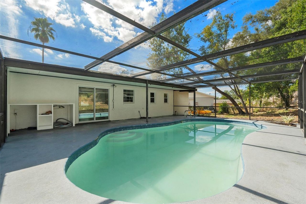 7106 Lynwood Drive, Tampa, FL 33637 Photo