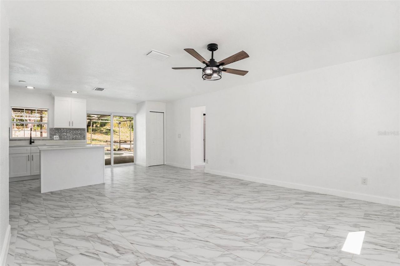 7106 Lynwood Drive, Tampa, FL 33637 Photo