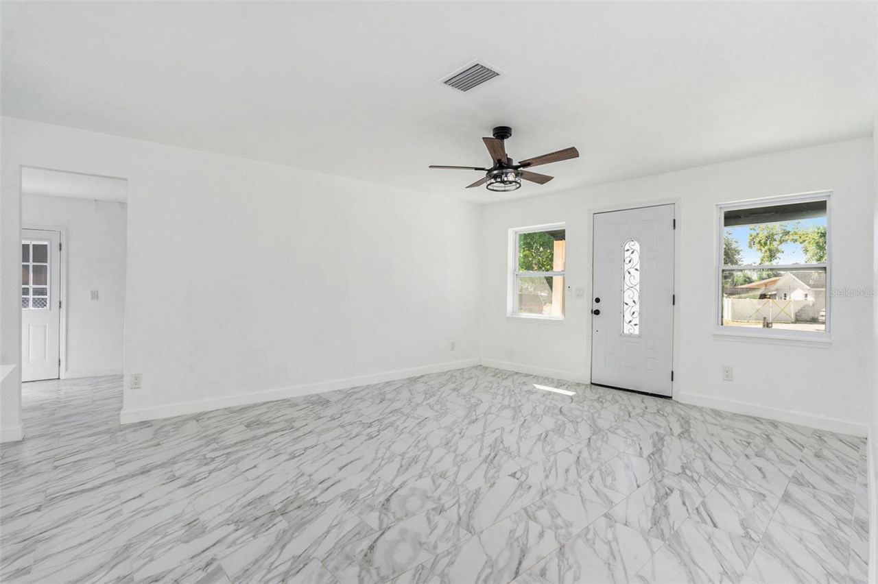 7106 Lynwood Drive, Tampa, FL 33637 Photo